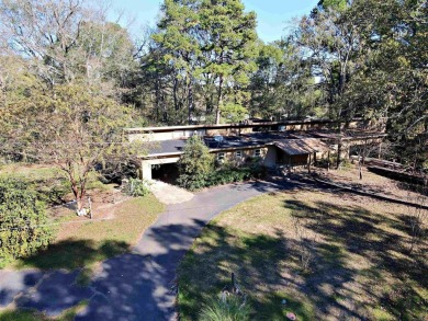 Come take a look at this Gem. 5 minutes or less from DeGray Lake on De Gray State Park Golf Course in Arkansas - for sale on GolfHomes.com, golf home, golf lot