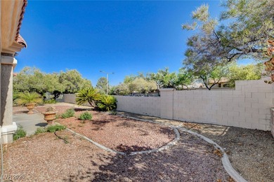 Beautifully Remodeled Hancock Model in Sun City Summerlin! The on Highland Falls Golf Club in Nevada - for sale on GolfHomes.com, golf home, golf lot