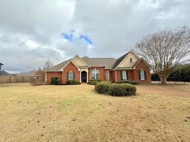 Impeccable 4 bedroom, 3 bath home located at the Big Oaks Golf on Big Oaks Golf Club in Mississippi - for sale on GolfHomes.com, golf home, golf lot