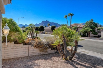 Beautifully Remodeled Hancock Model in Sun City Summerlin! The on Highland Falls Golf Club in Nevada - for sale on GolfHomes.com, golf home, golf lot