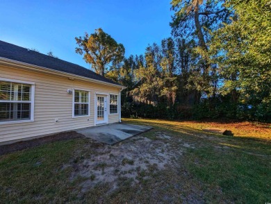 Well maintained 2 bedroom/2 full bathroom paired ranch condo on Litchfield Country Club in South Carolina - for sale on GolfHomes.com, golf home, golf lot