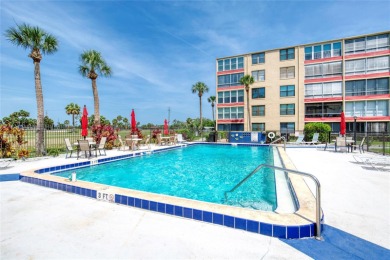Enjoy easy living in this beautifully furnished 2-bedroom on Daytona Beach Golf Club in Florida - for sale on GolfHomes.com, golf home, golf lot
