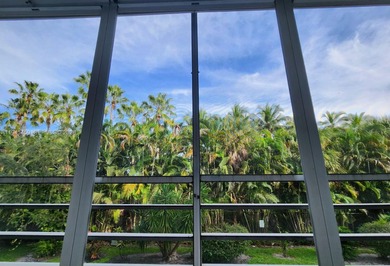 Beautifully maintained and spacious 1-bedroom, 1.5-bath unit on The Diplomat Golf Resort and Spa in Florida - for sale on GolfHomes.com, golf home, golf lot