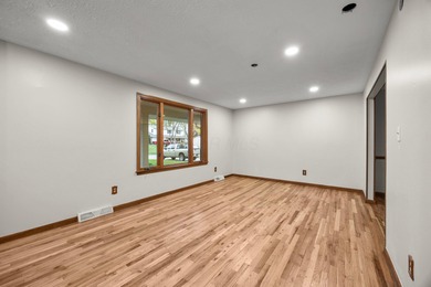 Welcome to 865 Colony Way located in the desirable Worthington on Worthington Hills Country Club in Ohio - for sale on GolfHomes.com, golf home, golf lot