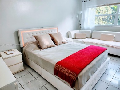 Beautifully maintained and spacious 1-bedroom, 1.5-bath unit on The Diplomat Golf Resort and Spa in Florida - for sale on GolfHomes.com, golf home, golf lot