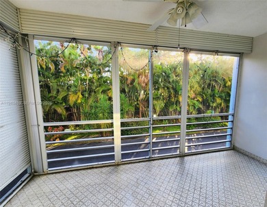 Beautifully maintained and spacious 1-bedroom, 1.5-bath unit on The Diplomat Golf Resort and Spa in Florida - for sale on GolfHomes.com, golf home, golf lot