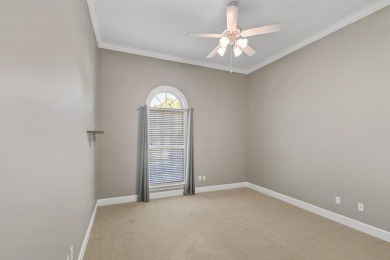 This lovely traditional home has a traditional floor plan design on Highland Oaks Golf Course in Alabama - for sale on GolfHomes.com, golf home, golf lot