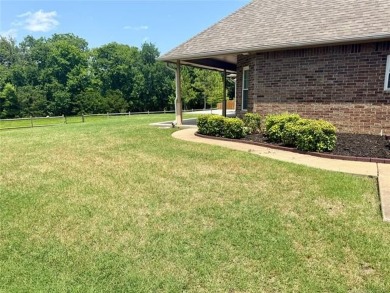 Immaculate one owner home backing to a true greenbelt! This on Heritage Hills Golf Course in Oklahoma - for sale on GolfHomes.com, golf home, golf lot