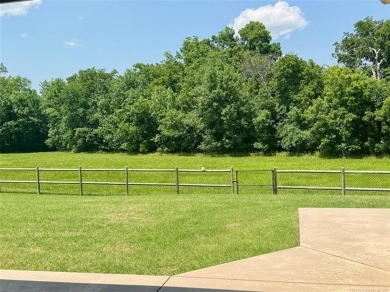 Immaculate one owner home backing to a true greenbelt! This on Heritage Hills Golf Course in Oklahoma - for sale on GolfHomes.com, golf home, golf lot