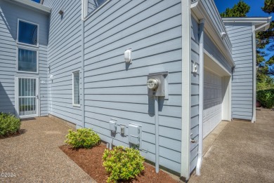 Discover the easy, coastal lifestyle at this lovely 2 story on Agate Beach Golf Course in Oregon - for sale on GolfHomes.com, golf home, golf lot