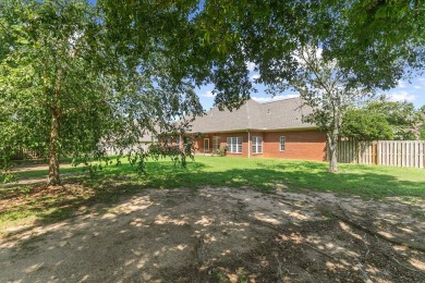 This lovely traditional home has a traditional floor plan design on Highland Oaks Golf Course in Alabama - for sale on GolfHomes.com, golf home, golf lot