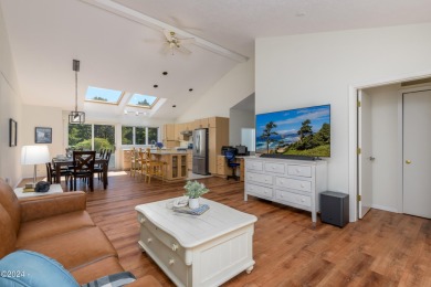 Discover the easy, coastal lifestyle at this lovely 2 story on Agate Beach Golf Course in Oregon - for sale on GolfHomes.com, golf home, golf lot