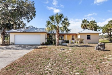 This home, great for creating lasting memories, accommodates on Plantation Inn and Golf Resort  in Florida - for sale on GolfHomes.com, golf home, golf lot