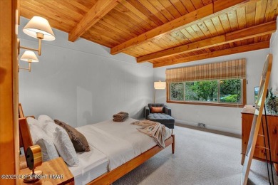 Step into this 3-bedroom, 2-bath Lake Harmony home showcasing on Split Rock Resort and Country Club in Pennsylvania - for sale on GolfHomes.com, golf home, golf lot