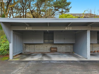 Great opportunity to own a rarely offered ground floor unit at on Gearhart Golf Links in Oregon - for sale on GolfHomes.com, golf home, golf lot