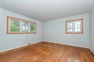 MULTIPLE OFFERS RECEIVED. HIGHEST AND BEST IS DUE MONDAY, June 2 on Coyote Run Golf Course in Illinois - for sale on GolfHomes.com, golf home, golf lot