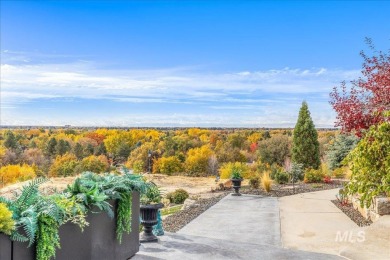 VIEWS GALORE! Nestled at the end of a secluded road, this large on Quail Hollow Golf Club in Idaho - for sale on GolfHomes.com, golf home, golf lot