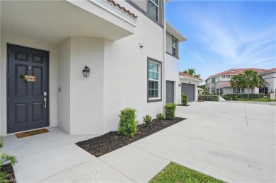 *First Floor and Newer Build* **Move-In Ready Coach Home in the on Gateway Golf and Country Club in Florida - for sale on GolfHomes.com, golf home, golf lot