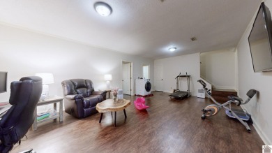 WELCOME TO COUNTRY CLUB ESTATES! This STUNNING 4 BEDROOM, 4 BATH on  in Kentucky - for sale on GolfHomes.com, golf home, golf lot