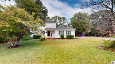 WELCOME TO COUNTRY CLUB ESTATES! This STUNNING 4 BEDROOM, 4 BATH on  in Kentucky - for sale on GolfHomes.com, golf home, golf lot
