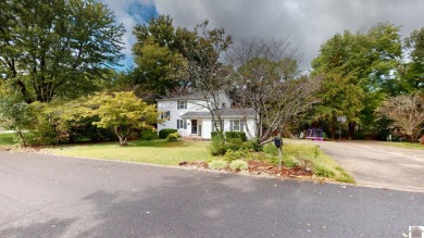 WELCOME TO COUNTRY CLUB ESTATES! This STUNNING 4 BEDROOM, 4 BATH on  in Kentucky - for sale on GolfHomes.com, golf home, golf lot