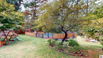 WELCOME TO COUNTRY CLUB ESTATES! This STUNNING 4 BEDROOM, 4 BATH on  in Kentucky - for sale on GolfHomes.com, golf home, golf lot