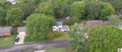 WELCOME TO COUNTRY CLUB ESTATES! This STUNNING 4 BEDROOM, 4 BATH on  in Kentucky - for sale on GolfHomes.com, golf home, golf lot
