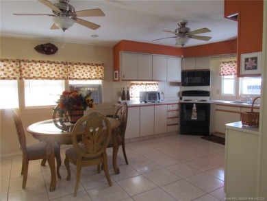 Come live the Florida lifestyle in this cozy, 1 bedroom, 1.5 on Island Dunes Country Club in Florida - for sale on GolfHomes.com, golf home, golf lot