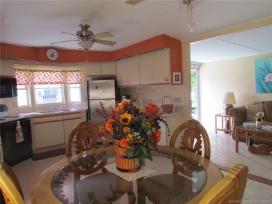 Come live the Florida lifestyle in this cozy, 1 bedroom, 1.5 on Island Dunes Country Club in Florida - for sale on GolfHomes.com, golf home, golf lot