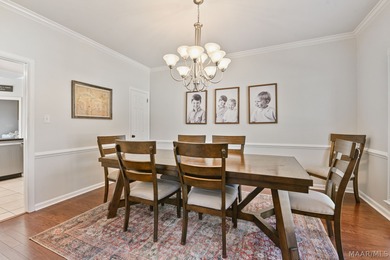 WYNLAKES BEAUTY WITH POOL! Dreaming of an updated and move-in on Wynlakes Golf and Country Club in Alabama - for sale on GolfHomes.com, golf home, golf lot