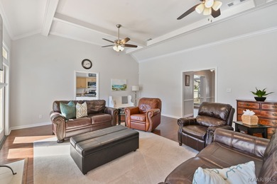 WYNLAKES BEAUTY WITH POOL! Dreaming of an updated and move-in on Wynlakes Golf and Country Club in Alabama - for sale on GolfHomes.com, golf home, golf lot