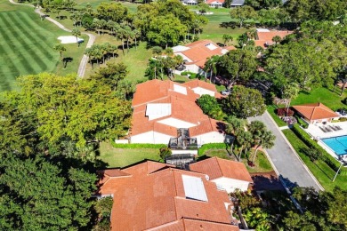 This spacious 2,494 square foot villa offers sweeping golf on Hunters Run Golf and Country Club in Florida - for sale on GolfHomes.com, golf home, golf lot