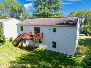 ULTRA MODERN RENOVATED COLONIAL Tastefully Renovated 4BR 3 Full on Pocono Farms Country Club in Pennsylvania - for sale on GolfHomes.com, golf home, golf lot