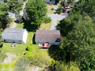 ULTRA MODERN RENOVATED COLONIAL Tastefully Renovated 4BR 3 Full on Pocono Farms Country Club in Pennsylvania - for sale on GolfHomes.com, golf home, golf lot