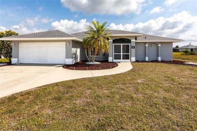 Welcome home to 52 Mariner Lane! This meticulously maintained on Pinemoor West Golf Club in Florida - for sale on GolfHomes.com, golf home, golf lot