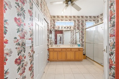 First time on the market! This charming 2-bedroom, 2-bath on Eagle Ridge At Spruce Creek Country Club in Florida - for sale on GolfHomes.com, golf home, golf lot