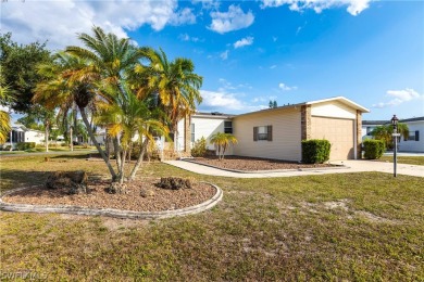 Come and see this lovely 2 bedroom/2 bath split bedroom home on on Pine Lakes Country Club in Florida - for sale on GolfHomes.com, golf home, golf lot