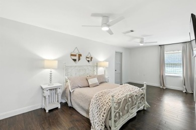 Lake Kiowa at its finest! Comfort and Luxury with all the on Lake Kiowa Golf Course in Texas - for sale on GolfHomes.com, golf home, golf lot