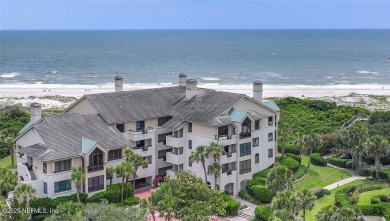 Exceptional corner penthouse in exclusive Spyglass Villas at on Amelia Island Plantation - Long Point in Florida - for sale on GolfHomes.com, golf home, golf lot