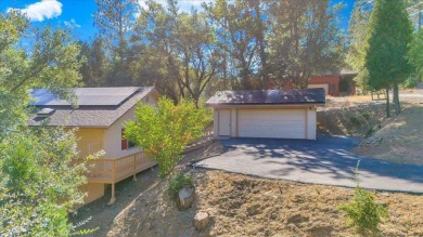 The 3rd bedroom, on the lower level, does not have a closet on Pine Mountain Lake Country Club in California - for sale on GolfHomes.com, golf home, golf lot