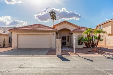 Welcome to this charming single-family residence in the on Oakwood Golf Club  in Arizona - for sale on GolfHomes.com, golf home, golf lot