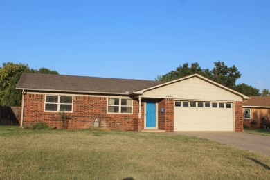 Convenience!  This 3 bed, 1.5 bath, 2 car garage home's location on Woodward Municipal Golf Course in Oklahoma - for sale on GolfHomes.com, golf home, golf lot