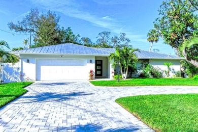 Exquisite Modern Living in the Heart of Sarasota

Welcome to 405 on Sara Bay Country Club in Florida - for sale on GolfHomes.com, golf home, golf lot