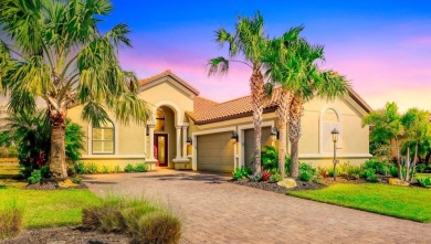 SHOWSTOPPING LAKE TO GOLF COURSE VIEWS IN ESPLANADE! This 3 BED on Esplanade Golf and Country at Lakewood Ranch in Florida - for sale on GolfHomes.com, golf home, golf lot