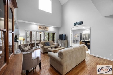 Beautiful 4-bedroom, 3.5-bath country home on 2.6 acres with on Paris Golf and Country Club in Tennessee - for sale on GolfHomes.com, golf home, golf lot