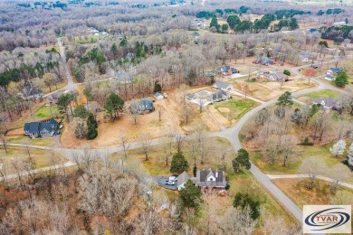 Beautiful 4-bedroom, 3.5-bath country home on 2.6 acres with on Paris Golf and Country Club in Tennessee - for sale on GolfHomes.com, golf home, golf lot