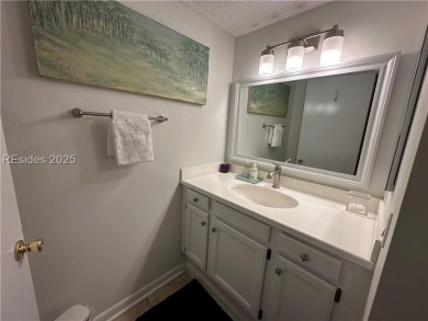 Airy and Bright with High Ceilings- 2 Bed/2 Bath 2nd-floor on Palmetto Dunes Golf Course and Resort in South Carolina - for sale on GolfHomes.com, golf home, golf lot