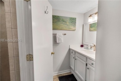 Airy and Bright with High Ceilings- 2 Bed/2 Bath 2nd-floor on Palmetto Dunes Golf Course and Resort in South Carolina - for sale on GolfHomes.com, golf home, golf lot