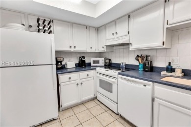 Airy and Bright with High Ceilings- 2 Bed/2 Bath 2nd-floor on Palmetto Dunes Golf Course and Resort in South Carolina - for sale on GolfHomes.com, golf home, golf lot