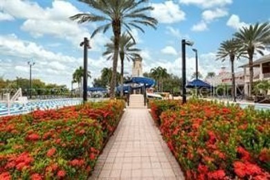 Under contract-accepting backup offers. 998 Signet Blvd | 6 Beds on Apollo Beach Golf and Sea Club in Florida - for sale on GolfHomes.com, golf home, golf lot